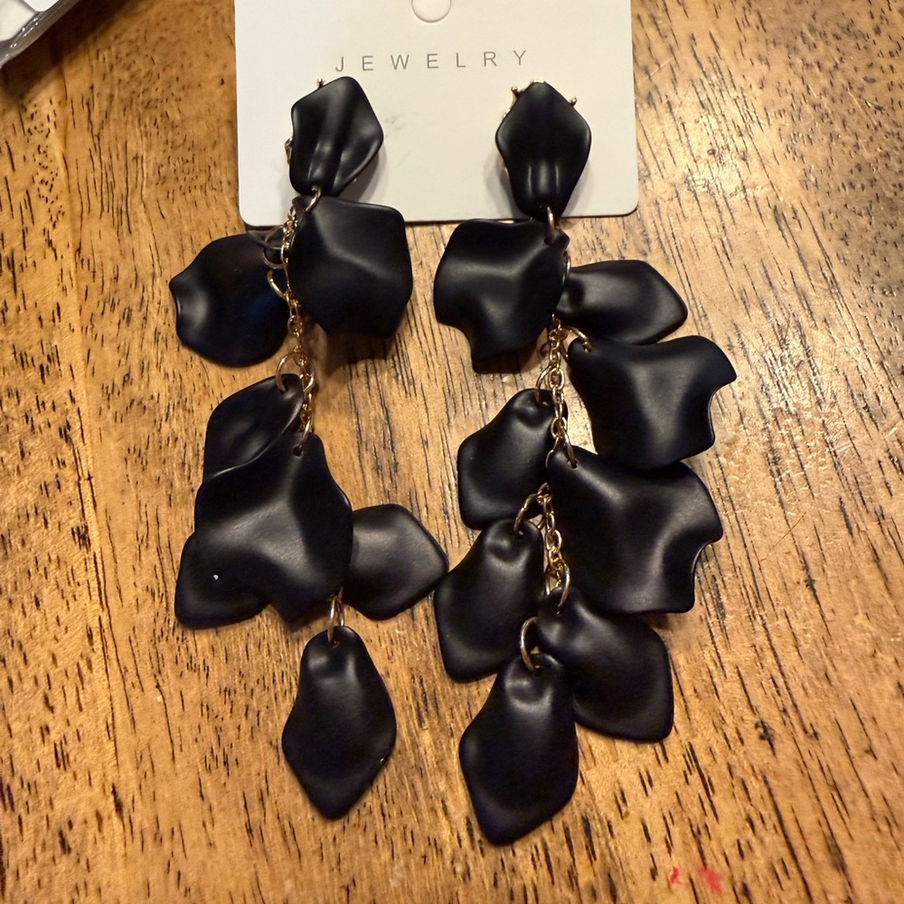 Black Petal Cascade Drop Earrings with Gold Chain Accents